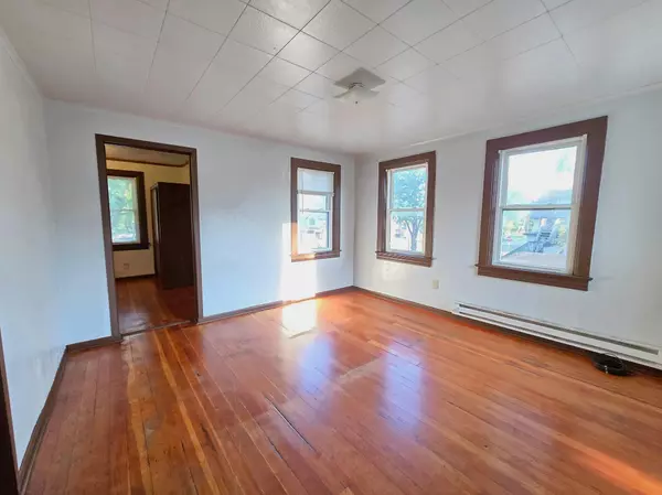 Saint Paul, MN 55117,1215 Galtier ST