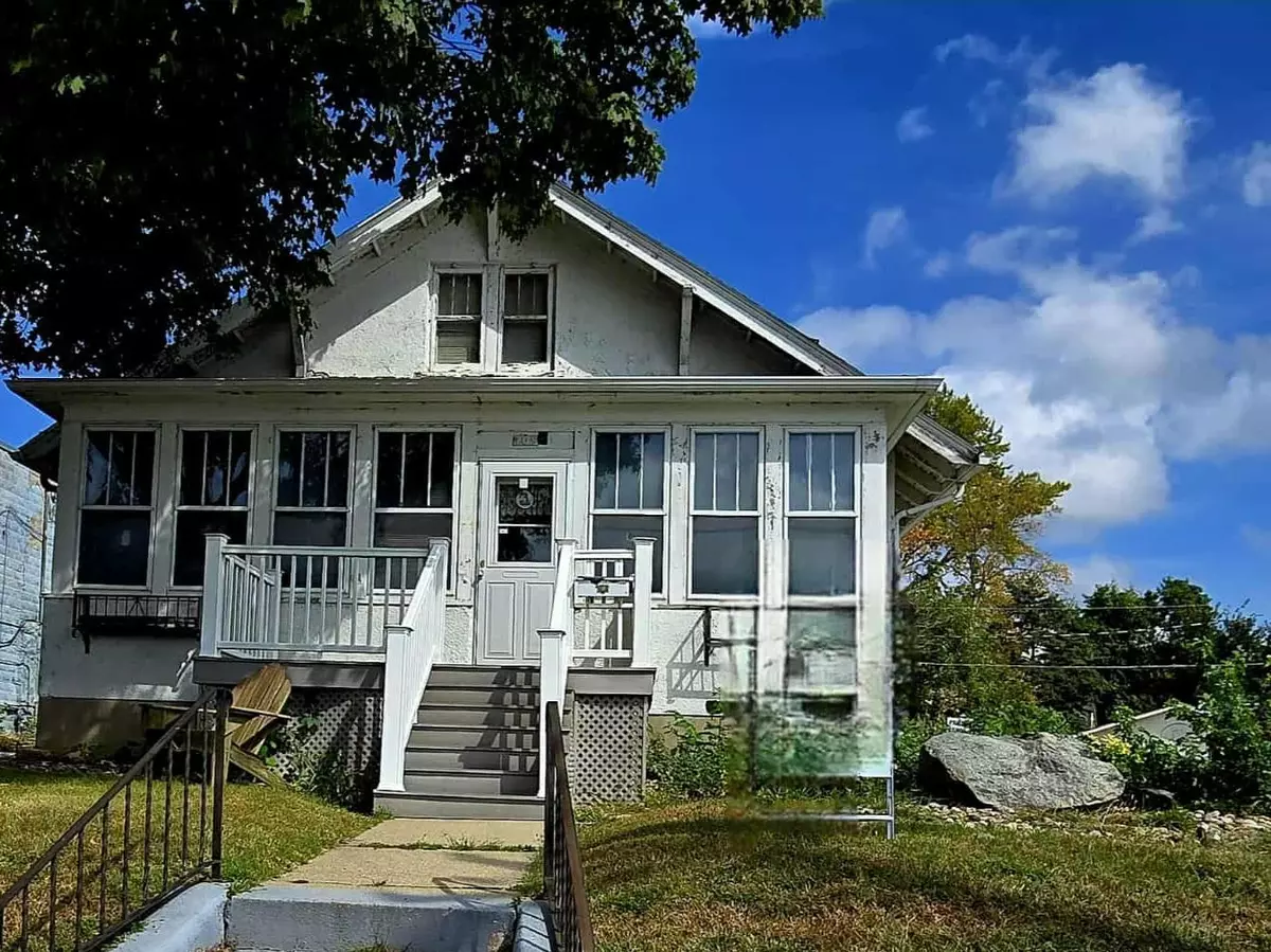 Albert Lea, MN 56007,709 Marshall ST