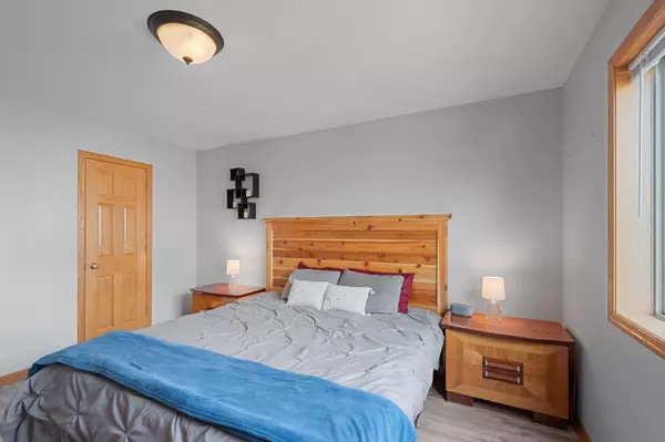 Jordan, MN 55352,909 Hope AVE