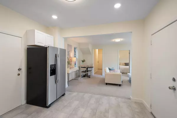 Minneapolis, MN 55409,3901 Clinton AVE