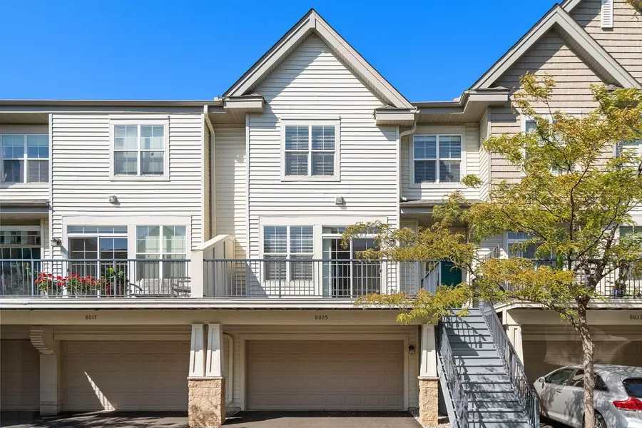 8025 Larch LN N, Maple Grove, MN 55369