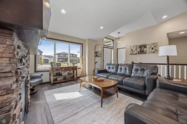 Horace, ND 58047,8818 Meadowlark Pkwy