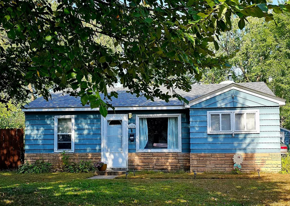 Crystal, MN 55428,6514 57th AVE N