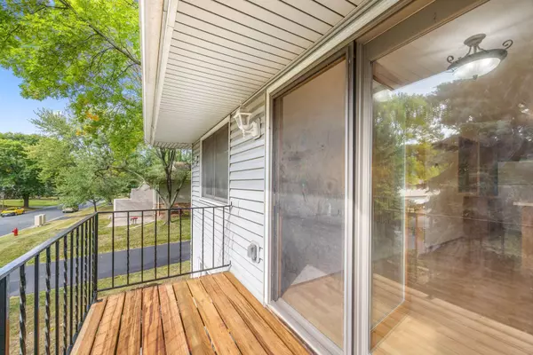 Eagan, MN 55123,1259 Timbershore LN