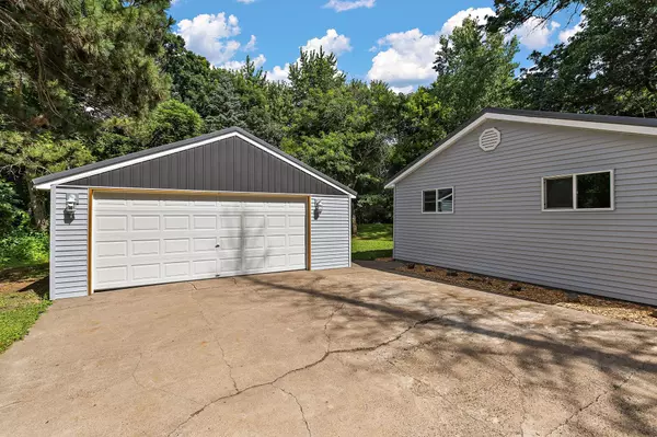 East Bethel, MN 55092,426 Birch RD