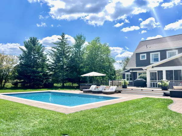 Lake Elmo, MN 55042,10024 Tapestry RD