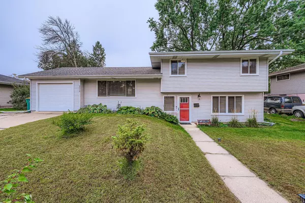 2619 65th AVE N, Brooklyn Center, MN 55430