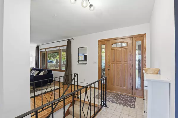 Burnsville, MN 55337,11115 Carver CT