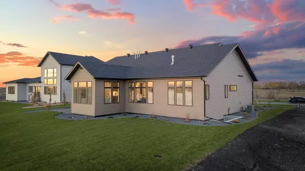 Horace, ND 58047,8153 Memory LN