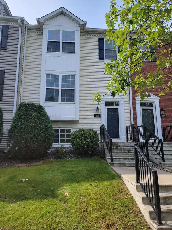 306 Heritage TRL, Circle Pines, MN 55014