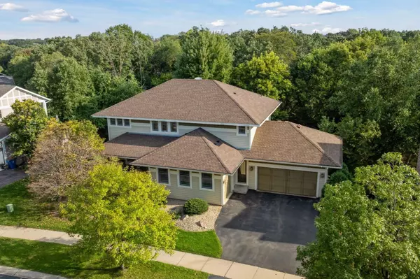 13382 Couchtown CT, Rosemount, MN 55068