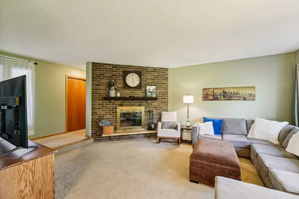 Lakeville, MN 55044,16045 Oak Shore DR