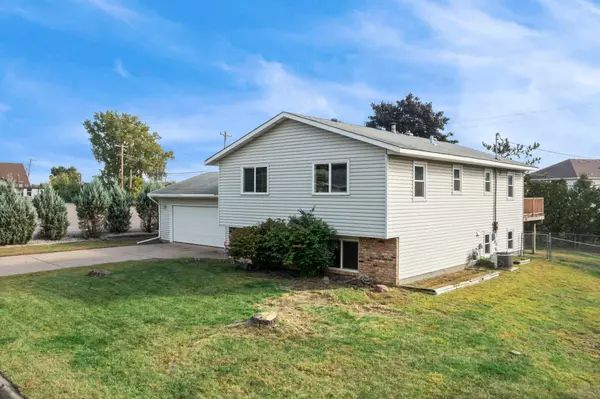 Anoka, MN 55303,2642 Yellowstone BLVD