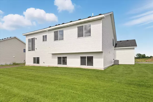 New Richmond, WI 54017,1500 Raccoon LN