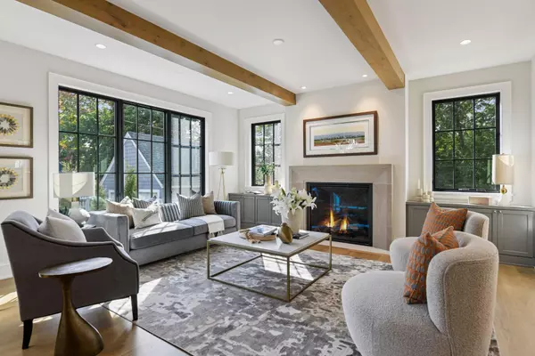 Wayzata, MN 55391,141 Benton AVE