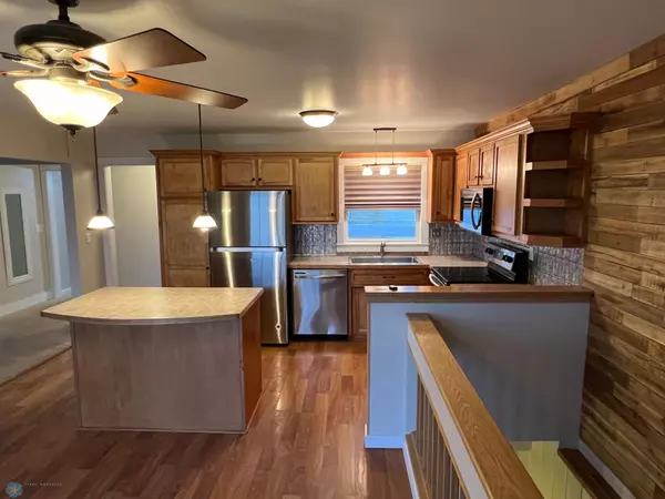 Fargo, ND 58102,2937 Edgewood DR N