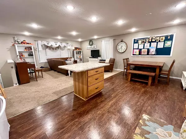 Kandiyohi, MN 56251,328 6th ST N