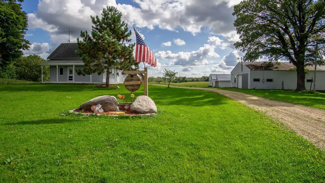 230 1st AVE E, Clear Lake, WI 54005