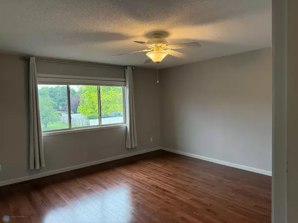 Fargo, ND 58104,3664 15th ST S