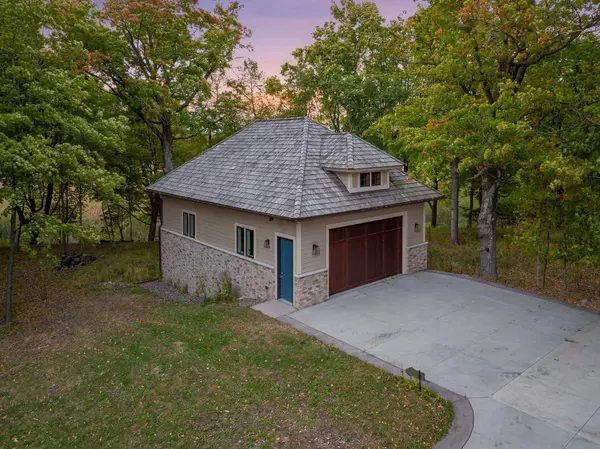 Medina, MN 55356,1225 Oakview RD