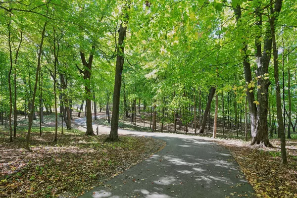 Medina, MN 55356,1225 Oakview RD