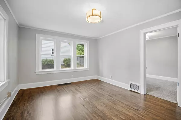 Owatonna, MN 55060,1031 S Cedar AVE