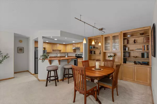 2885 Knox AVE S #605, Minneapolis, MN 55408