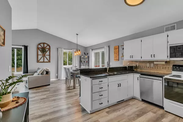 Sartell, MN 56377,312 10th AVE N