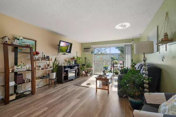 New Hope, MN 55427,2800 Hillsboro AVE N #203