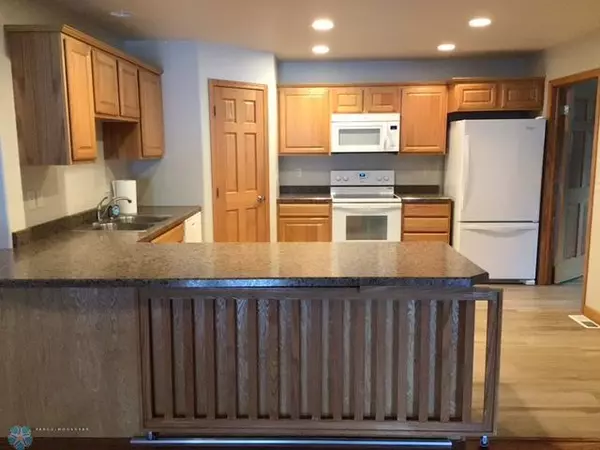 Moorhead, MN 56560,611 33rd ST N
