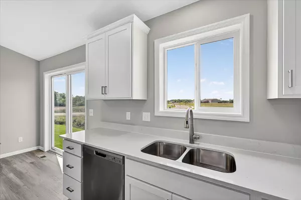 Isanti, MN 55040,1221 Woods RD NE