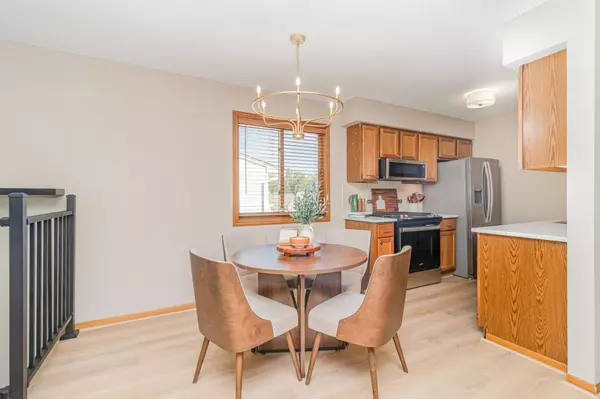 Coon Rapids, MN 55433,10634 Hummingbird ST NW