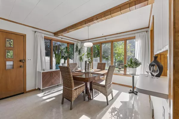 Minneapolis, MN 55418,1819 Arthur ST NE