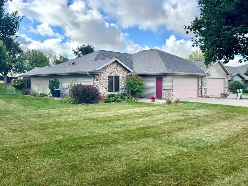 612 Ferson DR NE, Stewartville, MN 55976