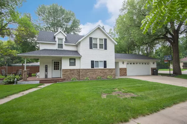 Hawley, MN 56549,719 4th ST