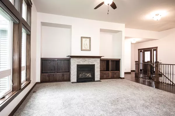 Blaine, MN 55449,13064 Marmon CT NE