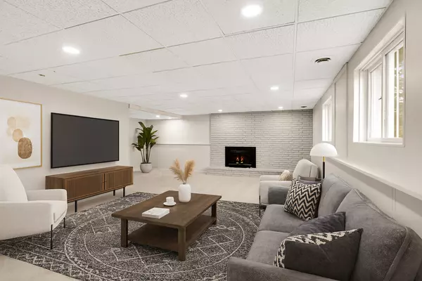 Woodbury, MN 55125,2300 Lamplight DR