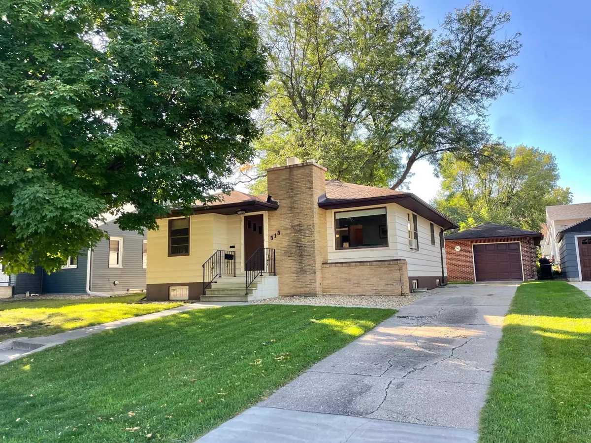 Springfield, MN 56087,515 W Van Dusen ST