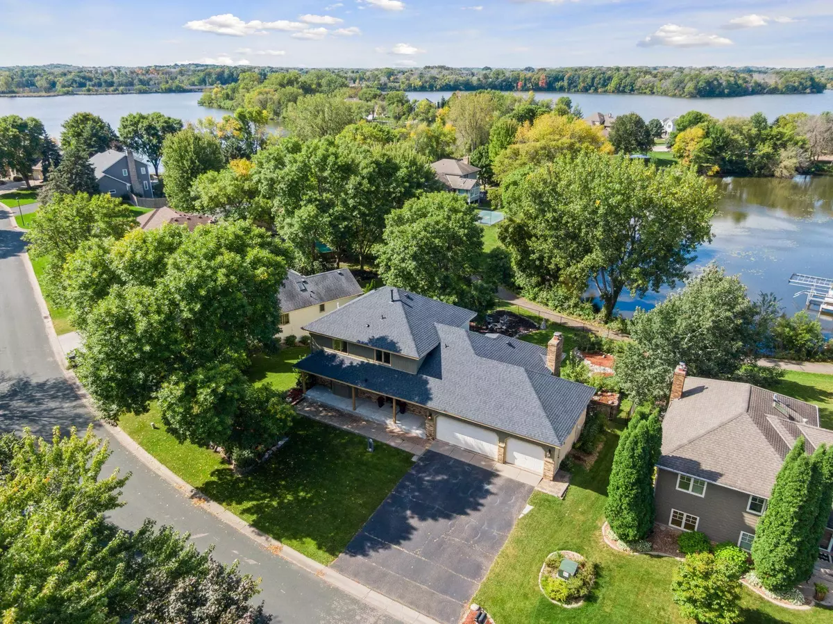 Maple Grove, MN 55369,8829 Dallas LN N