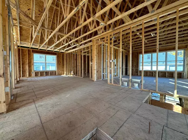 Golden Valley, MN 55426,380 Laurel Curve