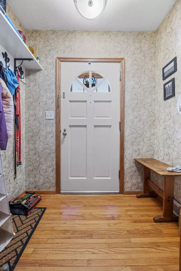 Fargo, ND 58103,1439 10th ST S