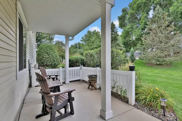 Maplewood, MN 55117,762 Maple Hills DR #C