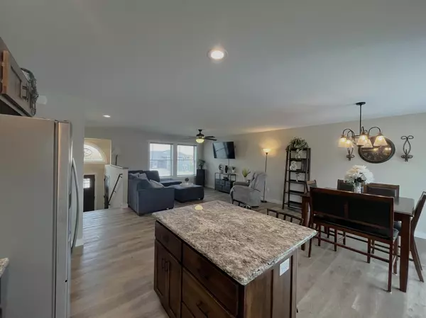 Plainview, MN 55964,615 7th AVE NE