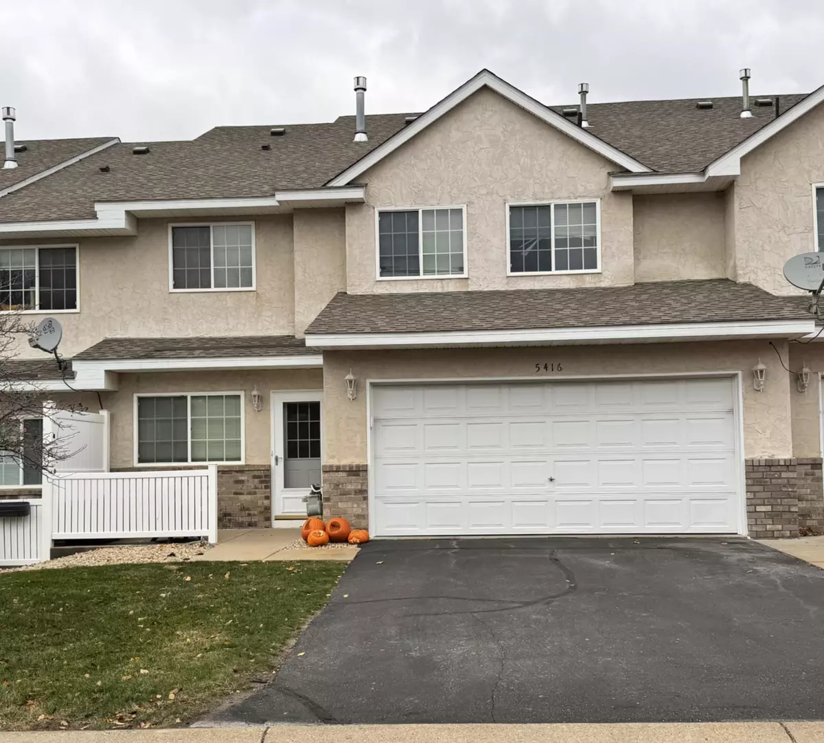 Prior Lake, MN 55372,5416 Fawn Meadow Curve SE