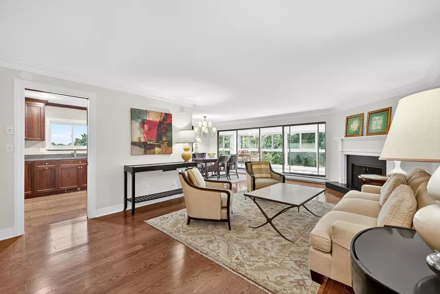 4075 W 51st ST #406, Edina, MN 55424