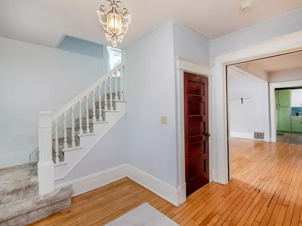 Saint Paul, MN 55107,196 Baker ST E