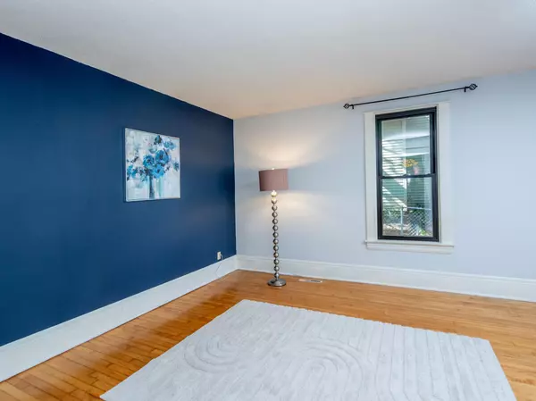 Saint Paul, MN 55107,196 Baker ST E