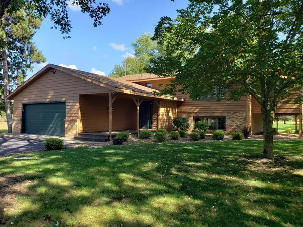 Saint Cloud, MN 56301,3922 County Road 136