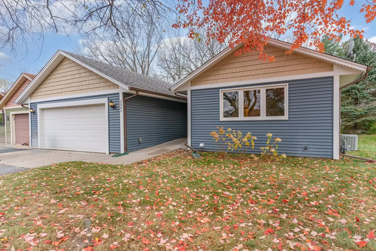 Eagan, MN 55122,2009 Vienna LN