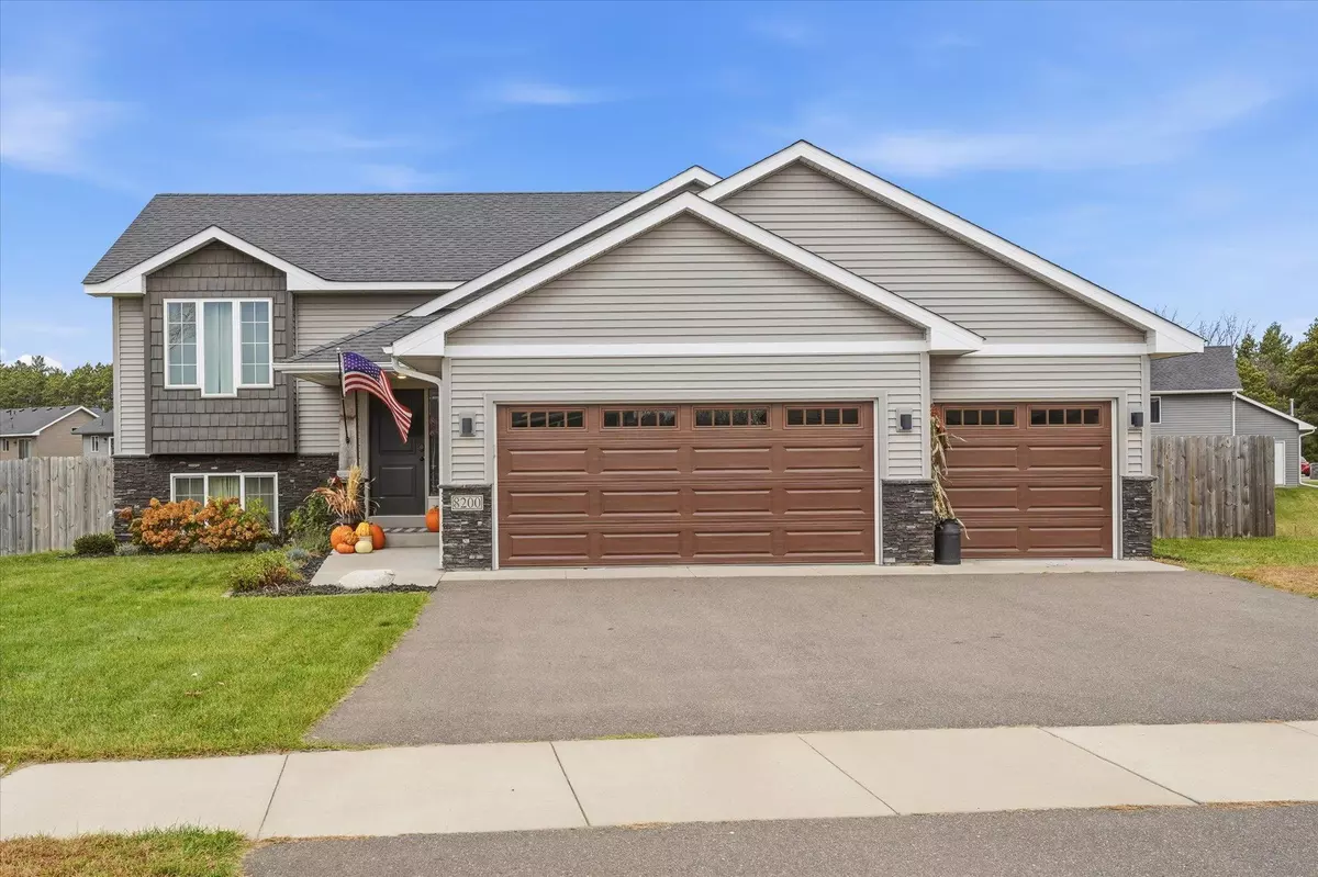 North Branch, MN 55056,8200 Hummingbird LN